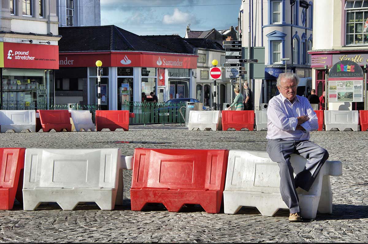 Perching on Barrier